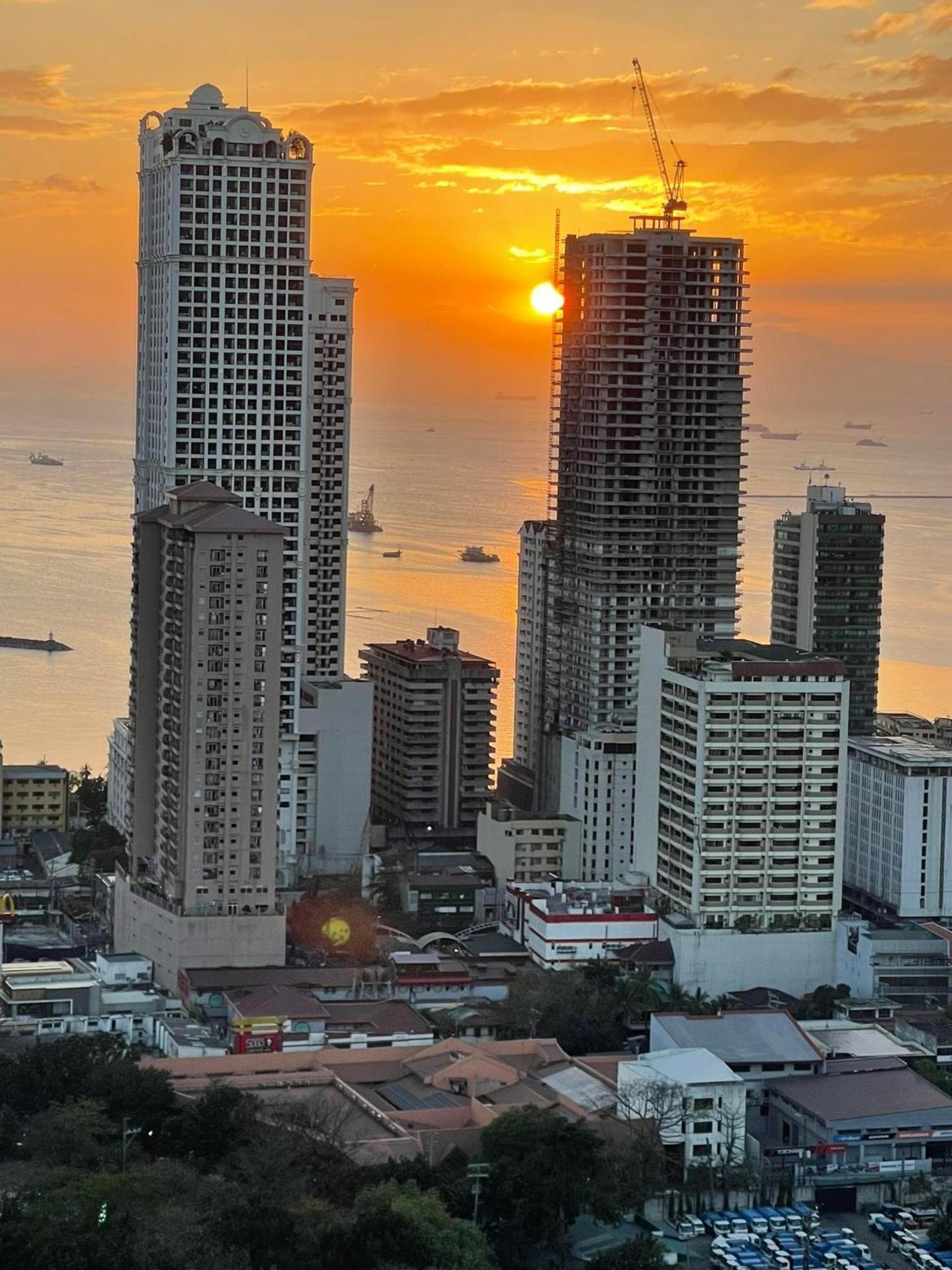 Green Residences Staycation By Pbyy Manila Dış mekan fotoğraf