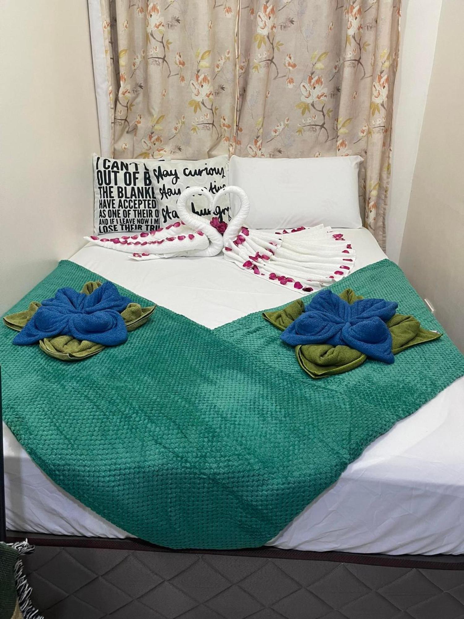 Green Residences Staycation By Pbyy Manila Oda fotoğraf