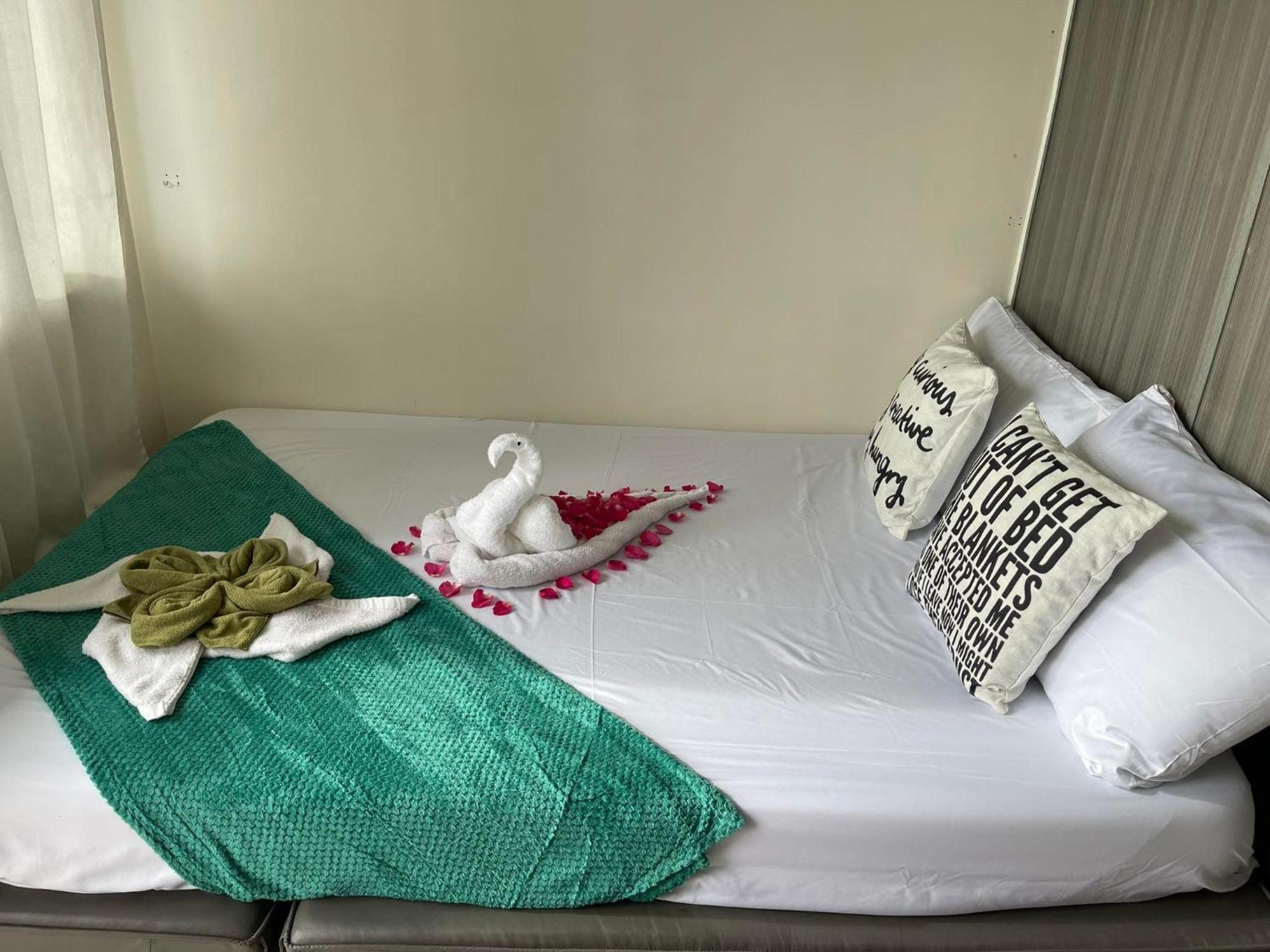 Green Residences Staycation By Pbyy Manila Oda fotoğraf